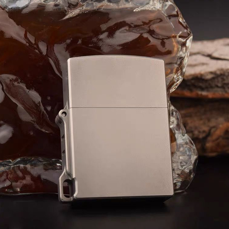 Titanium TC4 Armor Oil Lighter - đánh giá và giá Fire Starting Kit